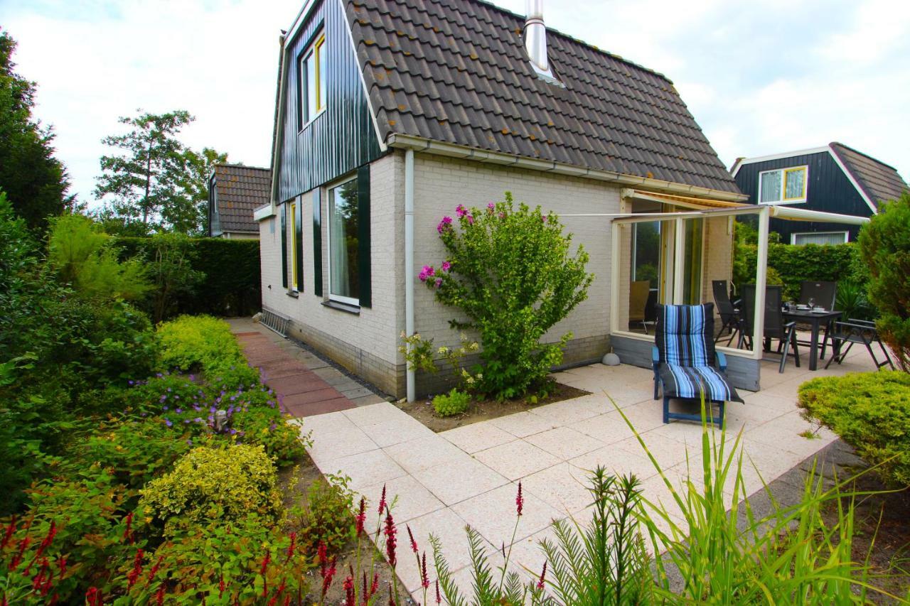 Bungalows - Bungalowpark Mooyeveld - Uniek Gelegen In De Duinen! Egmond-Binnen Exteriör bild